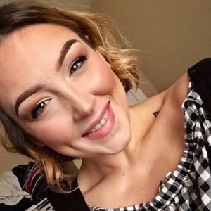 Meet your Posher, Chanel